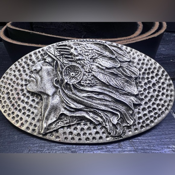 Sandast Accessories - Native American Chief Belt Buckle VINTAGE
